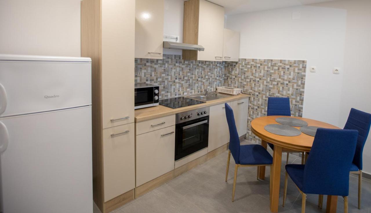 Toto Apartment Lukovo Sugarje Exterior photo